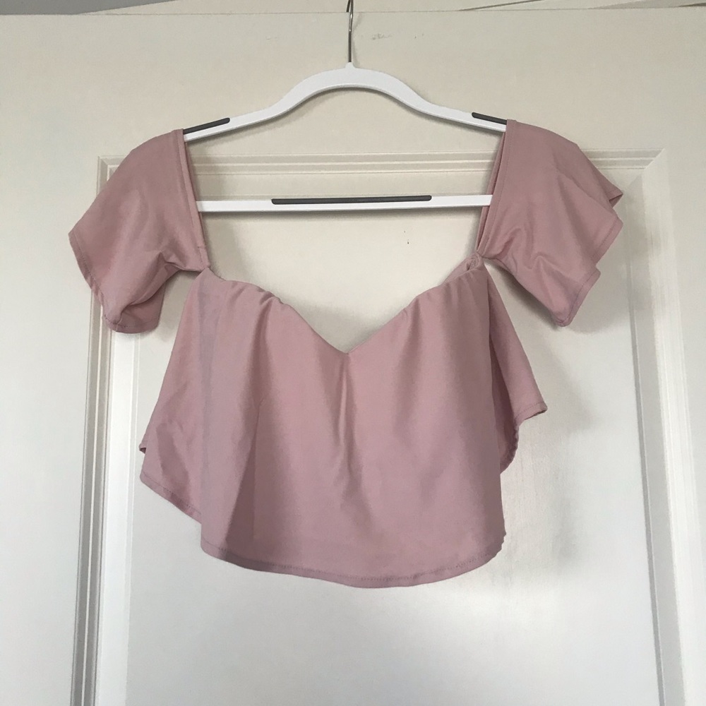 Pink flowy sleeve crop top